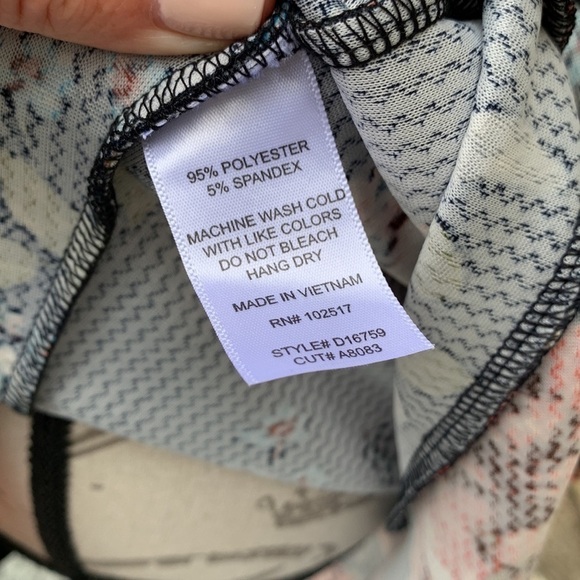 SOPRANO Navy-Floral Ruffle Textured Dress - Picture 10 of 13